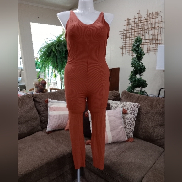 Yoga Asana Luxe Training Bodysuit Ribbed Rust Women's Nike XL Slimming Romper - Picture 1 of 14